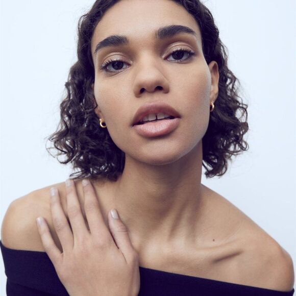 ZARA SHIMMERY 24K GOLD PLATED EARRINGS - Picture 2 of 8